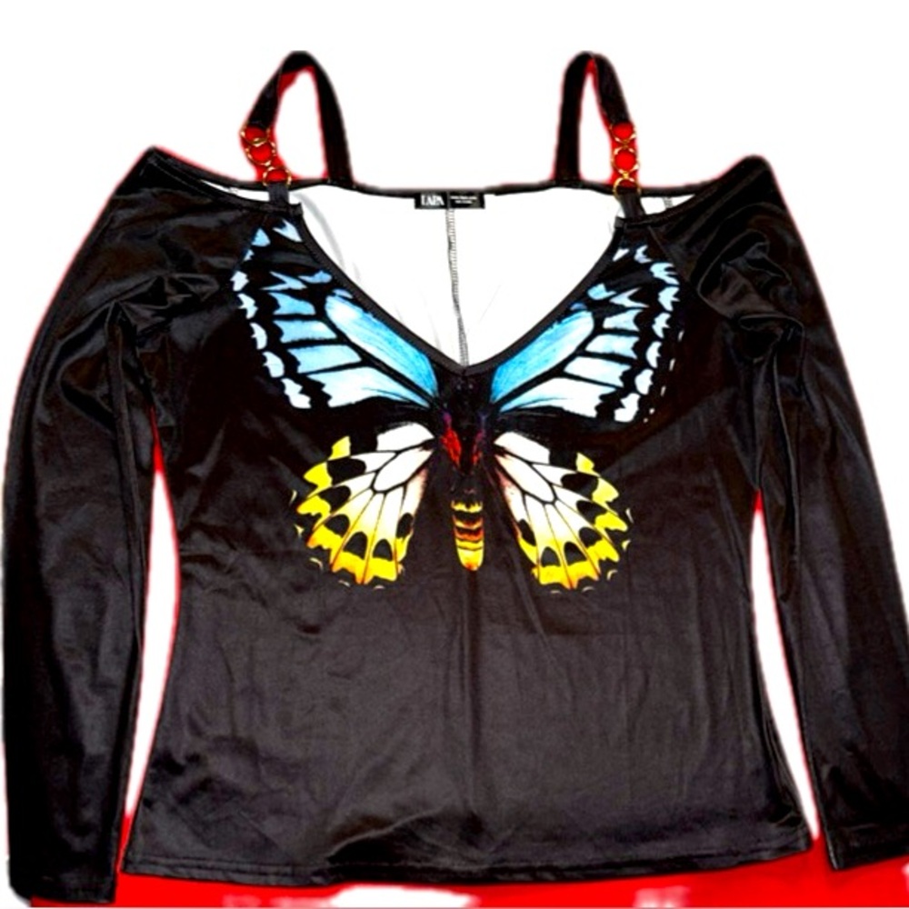 Lapa Butterfly Print Black Cold Shoulder Top with Gold Loops